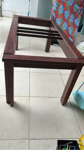Mesa de madeira maciça