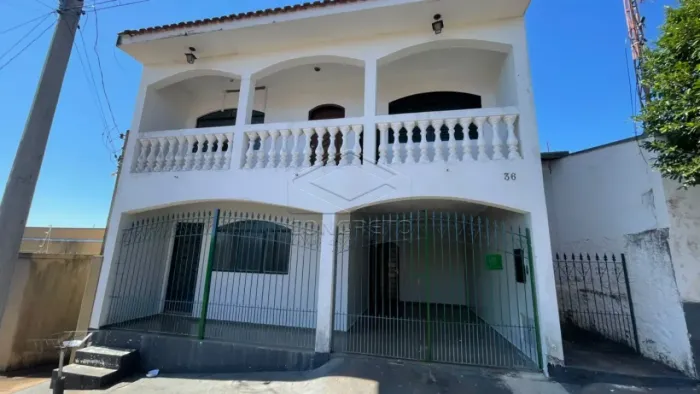 LINDO SOBRADO COM 3 DORMITÓRIOS - LOCALIZAÇÃO PRIVILEGIADA EM PIRATININGA