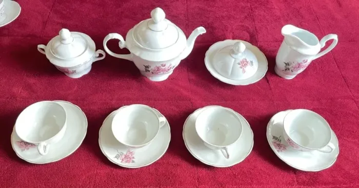 APARELHO DE CHÁ PORCELANA REAL 12 PEÇAS
