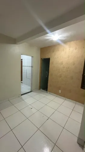 Alugo casa em Sussuarana