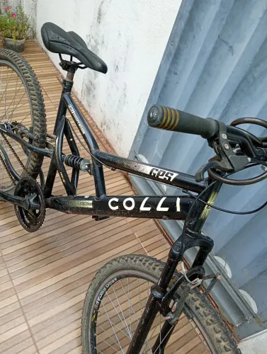 Vendo uma bicicleta
