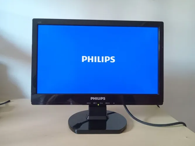 Monitor Philips 16" (semi novo)