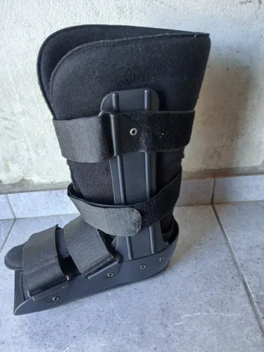 BOTA IMOB P/ TORNOZ INJETADA CURTA N.M ( Tamanho M/ 36)