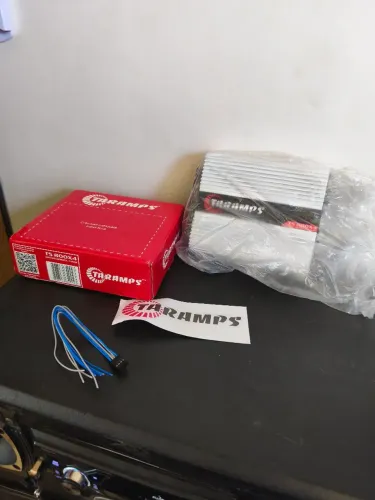 Taramps 800x4 sem uso