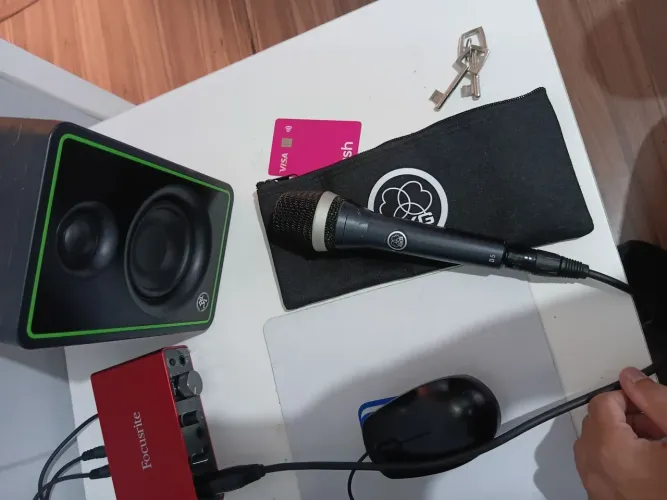 Microfone AKG D5