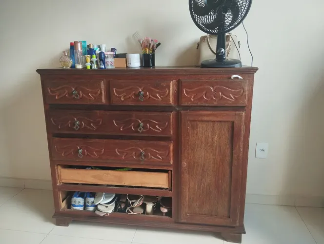 Comoda madeira