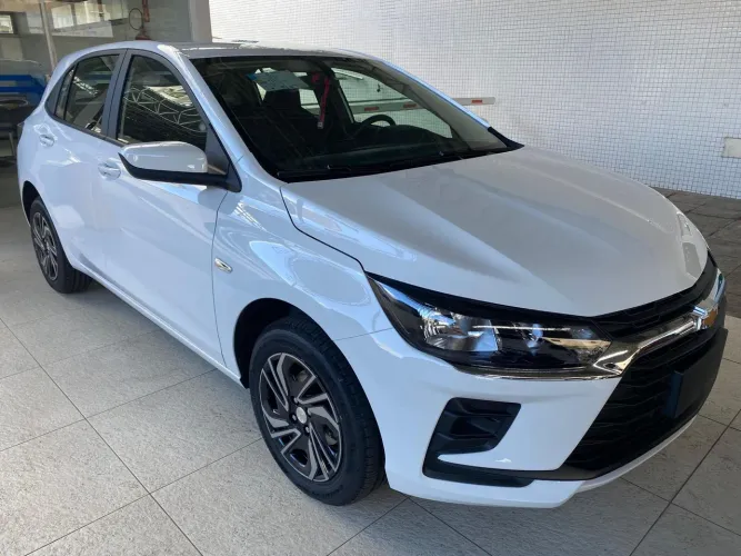 Chevrolet Onix Hatch Eco 1.0 12V TB 5p Aut. (ÁLCOOL) 2027