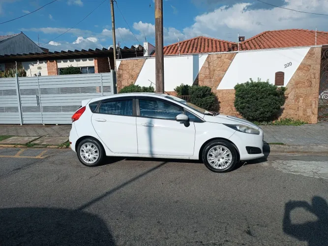 Ford Fiesta 1.5 16V Flex Mec. 5P 2014