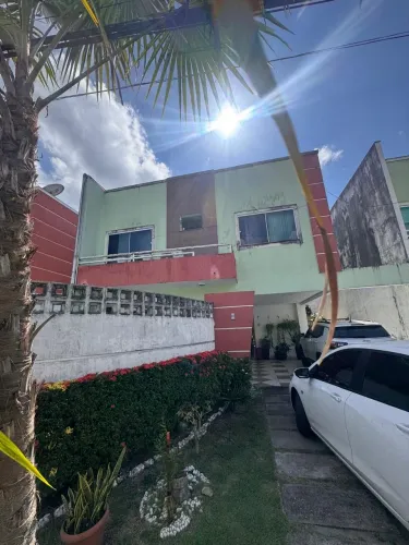 Condomínio Colina do Sol - Casa 3 Suítes Sendo 1 Master com Hidro, Piscina e Energia Solar