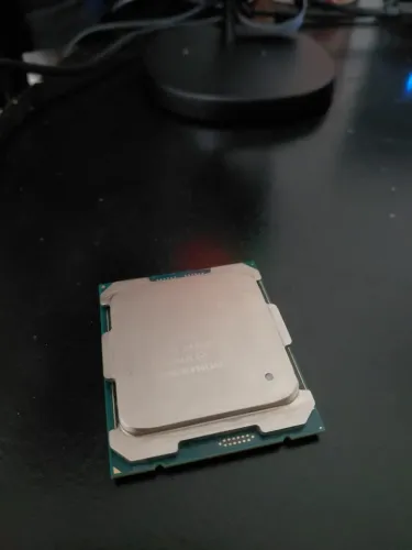 Intel Xeon E5 2680 v4