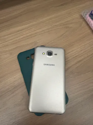 Samsung J7