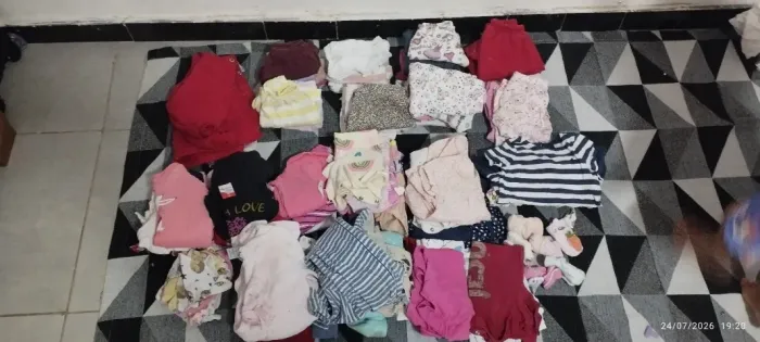 Doação Roupas de Menina