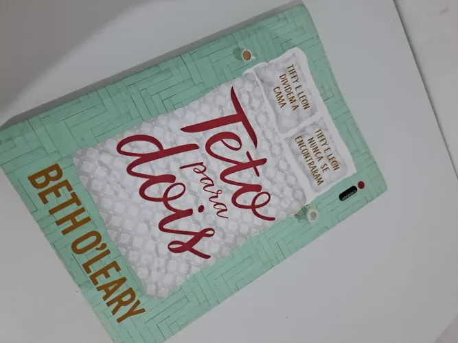 Livro - Teto para Dois