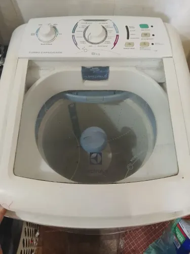 Maquina de lavar so liga mais nao bate 8kilos
