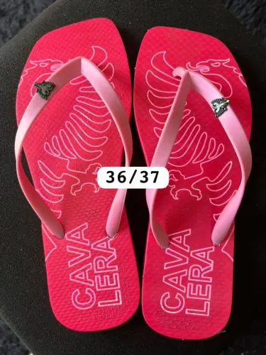 Sandálias masculina e femenino