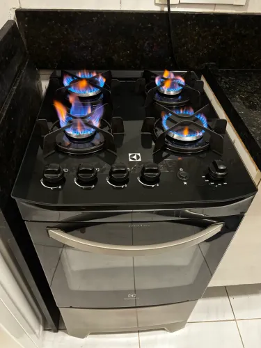 Fogão Electrolux 4 bocas com mesa de vidro (52LSV)