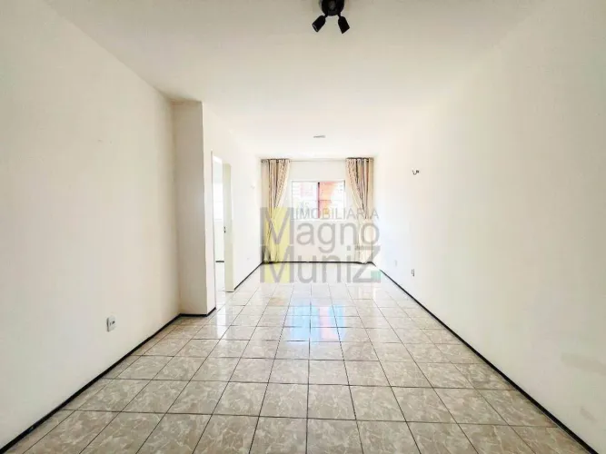 Apartamento com 2 dormitórios para alugar, 50 m² por R$ 1.450/mês - Papicu - Fortaleza/CE