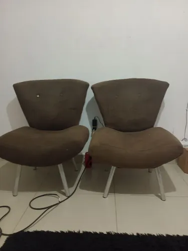 2 Cadeiras pouco tempo de uso