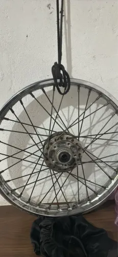 Roda enraiada freio a disco 
