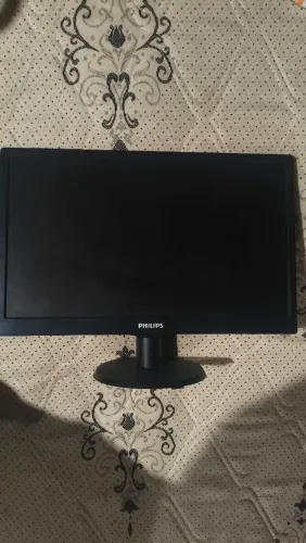 Monitor philips 18.5 polegadas LED<br>Tela em LED R$90 <br>Resolução (1366x768)