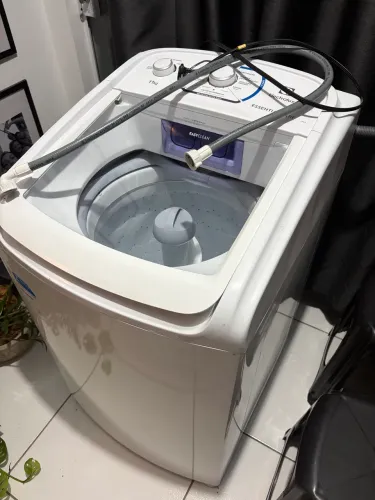 Máquina de Lavar Electrolux 11kg Branca Essential Care (LES11)