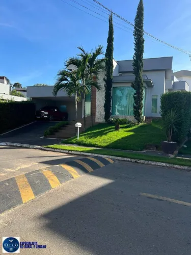 Casa de Alto Padrão à Venda no Condomínio do Lago Goiânia (GO) | 3 Suítes