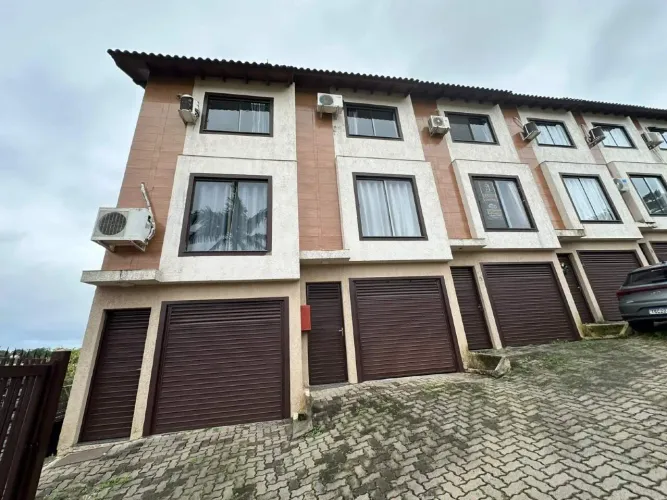 TRIPLEX À VENDA NO TARUMÃ VIAMÃO