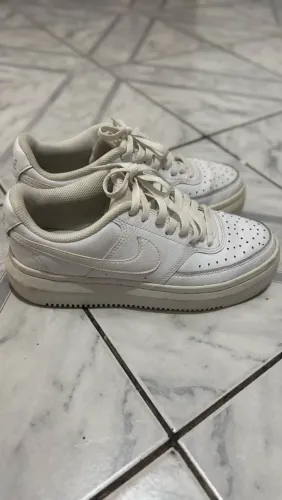 Tenis Nike 37