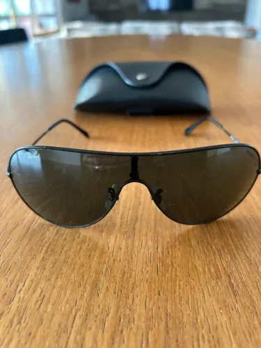 Óculos Ray-Ban original perfeito estado - com estojo -