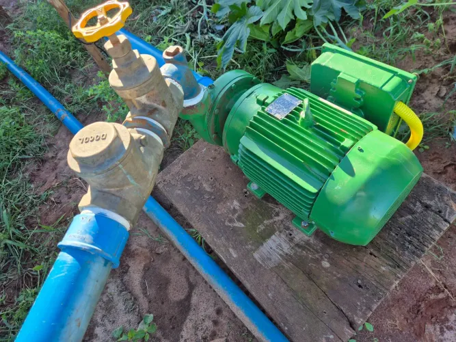 Bomba de Irrigação Monofásica 10CV 3 Polegadas Alta Vazão e Forte Pressão
