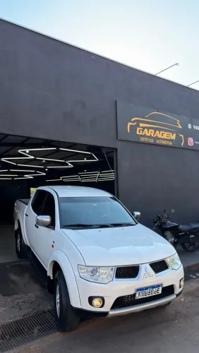 Mitsubishi L200 Triton HPE 3.2 CD TB Int.diesel AUT 2013