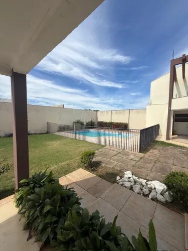 Casa alto padrão para locação 