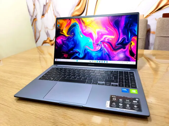 NOTEBOOK SAMSUNG I7 14° GERAÇÃO/ 16GB DE RAM DDR5/ NVIDIA MX 570 A 4GB