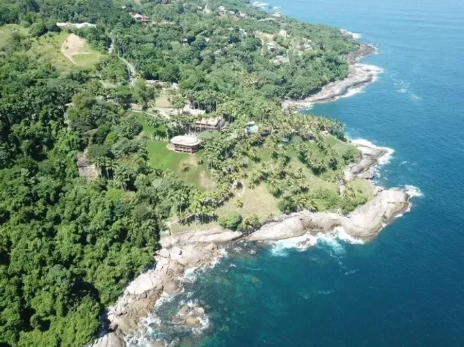 Terreno 30.789m² com Pousada Singuitta (Frente ao Mar) - Ilhabela