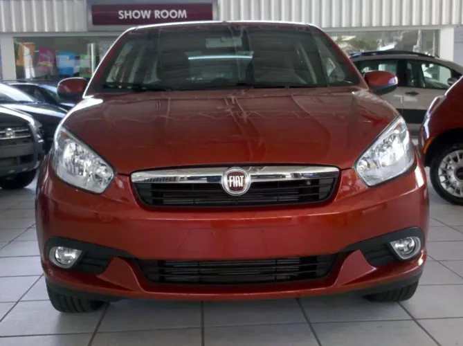 Fiat Grand Siena Essence 1.6 Flex 16V 2014