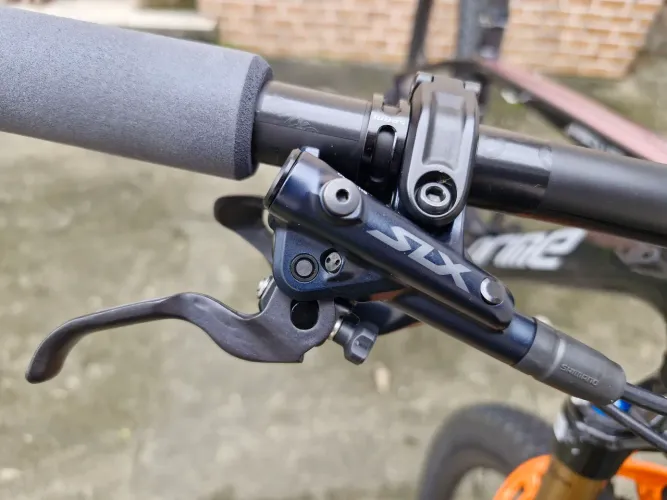 Freio Shimano SLX + Discos e Pastilhas Ice Tech + Parafusos Titânio