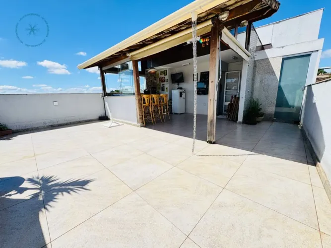 Cobertura no Copacabana  3 quartos, área gourmet completa e armários planejados