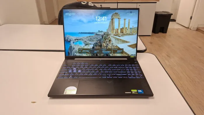 Notebook Asus F16 - 16Gb RAM - core 5 + Rtx 4050