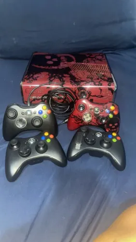 XBOX 360 SLIM(Edição limitada Gears of War)