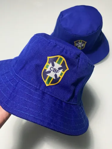 Chapéu Bucket Impermeável Brasil R$ 30 Disponível apenas no azul agora.