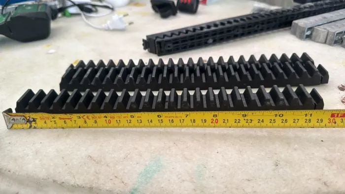 GOMO GILTAR PARA REPARO DE CREMALHEIRA - 30 CM PARA MOTOR DE PORTÃO DE GARAGEM