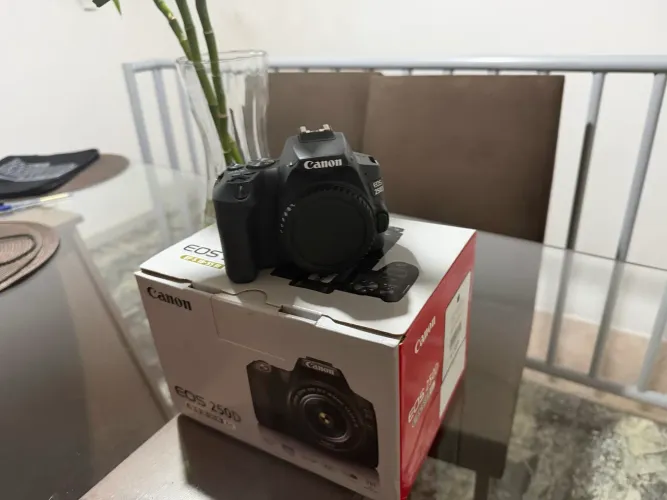 Câmera Cânon Sl3 ou 250d