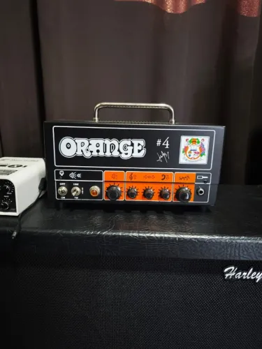 Amplificador valvulado Orange Jim Root Terror #4