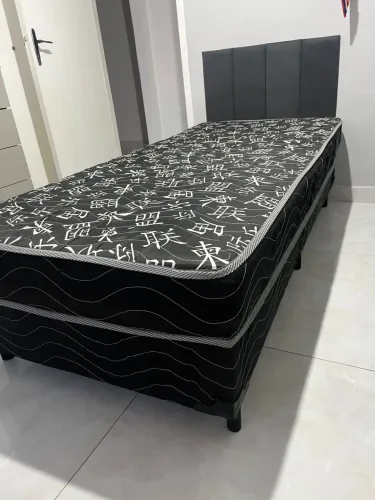 Cama Box solteiro com colchão acoplado