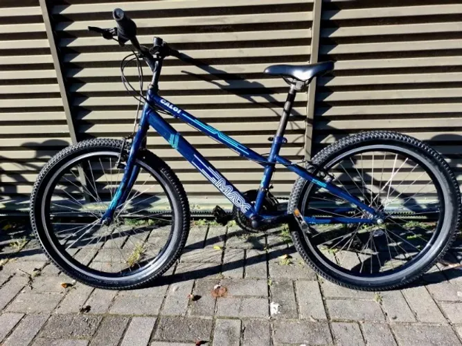 Bicicleta azul CALOI MAX Aro 24 com 21 marchas