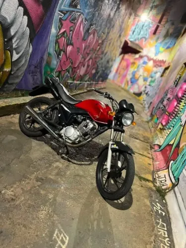 Vendo essa fan 150 troco algo do meu interesse 