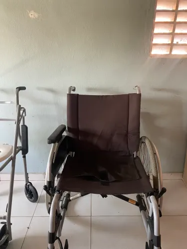Cadeira de rodas e banho