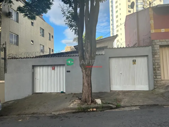 Casa com 5 quartos à venda em Belo Horizonte