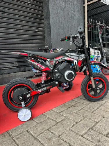 Moto elétrica infantil R$1.990,00