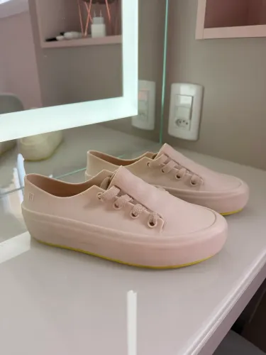 Tênis original melissa bege